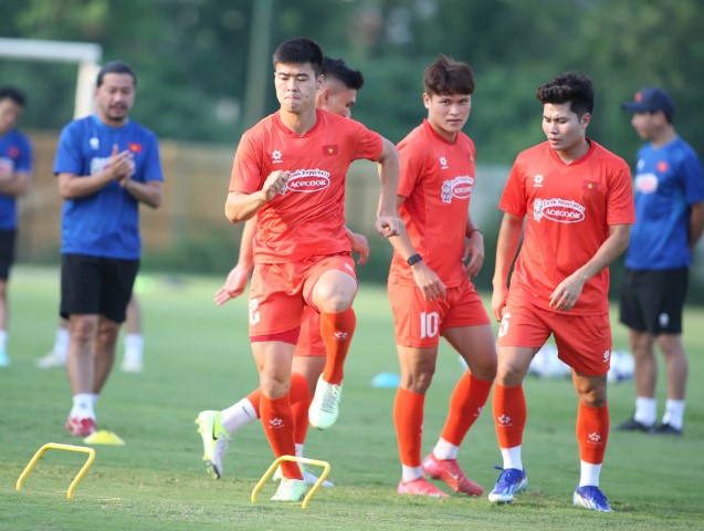 hlv-kim-sang-sik-toi-khong-thay-ap-luc-gi-ca-tuyen-viet-nam-chua-bao-gio-so-malaysia