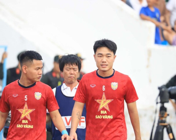 xuan-truong-noi-gi-sau-10-nam-trang-tay-lang-le-nhin-van-toan-nang-cup