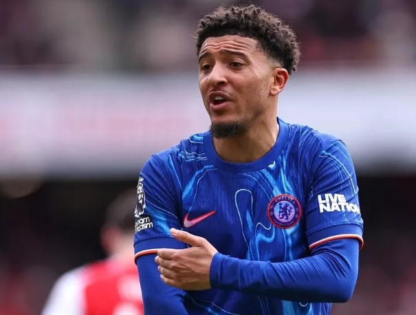 thuc-hu-tin-chu-tich-chelsea-to-jadon-sancho-vo-y-thuc-vo-ky-luat-sau-khi-roi-mu
