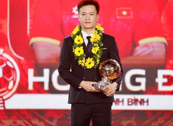 tranh-cai-chuyen-hoang-duc-khong-xung-voi-danh-hieu-qbv