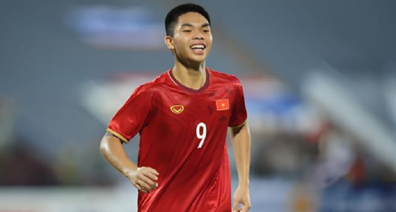 nguyen-le-phat-tranh-phau-thuat-hen-ngay-tai-xuat-sau-chan-thuong