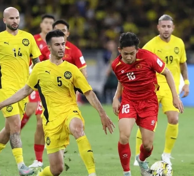 tin-khong-vui-cho-dt-viet-nam-nguy-co-mat-ve-du-asian-cup-vao-tay-malaysia